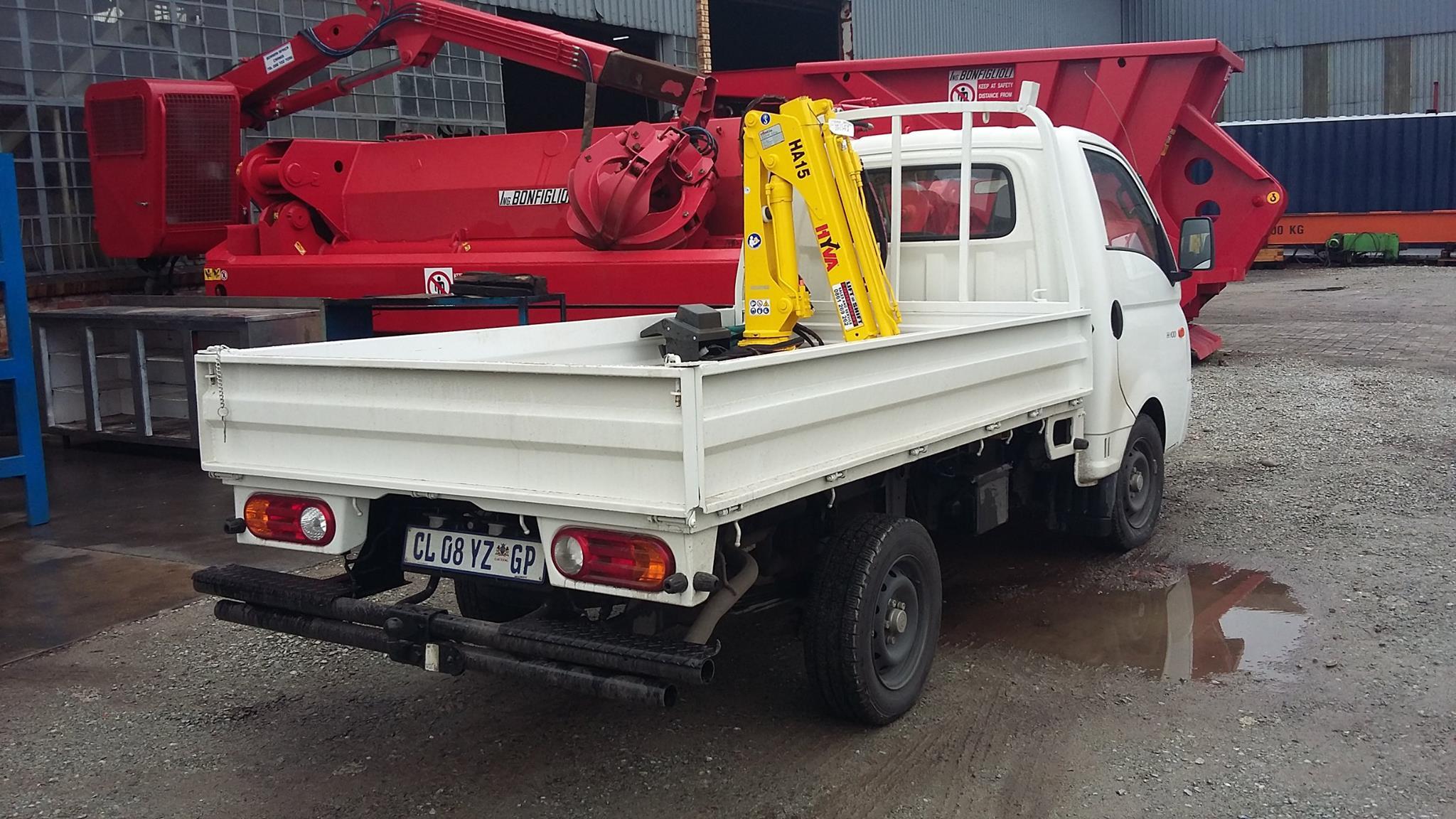 Cẩu Gập Mini Hyva HA15 - 1,2 Ton gắn xe tải